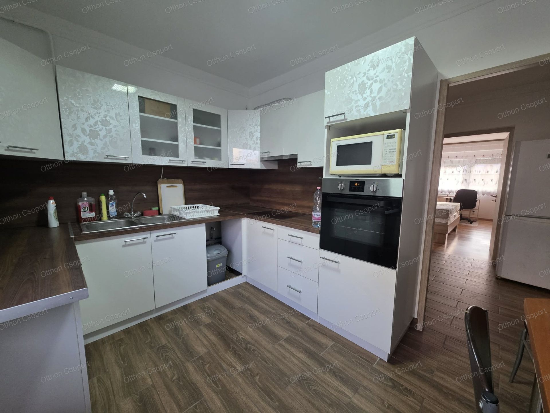 CSEPELEN 3 SZOBÁS, FELÚJÍTOTT LAKÁS KIADÓ!