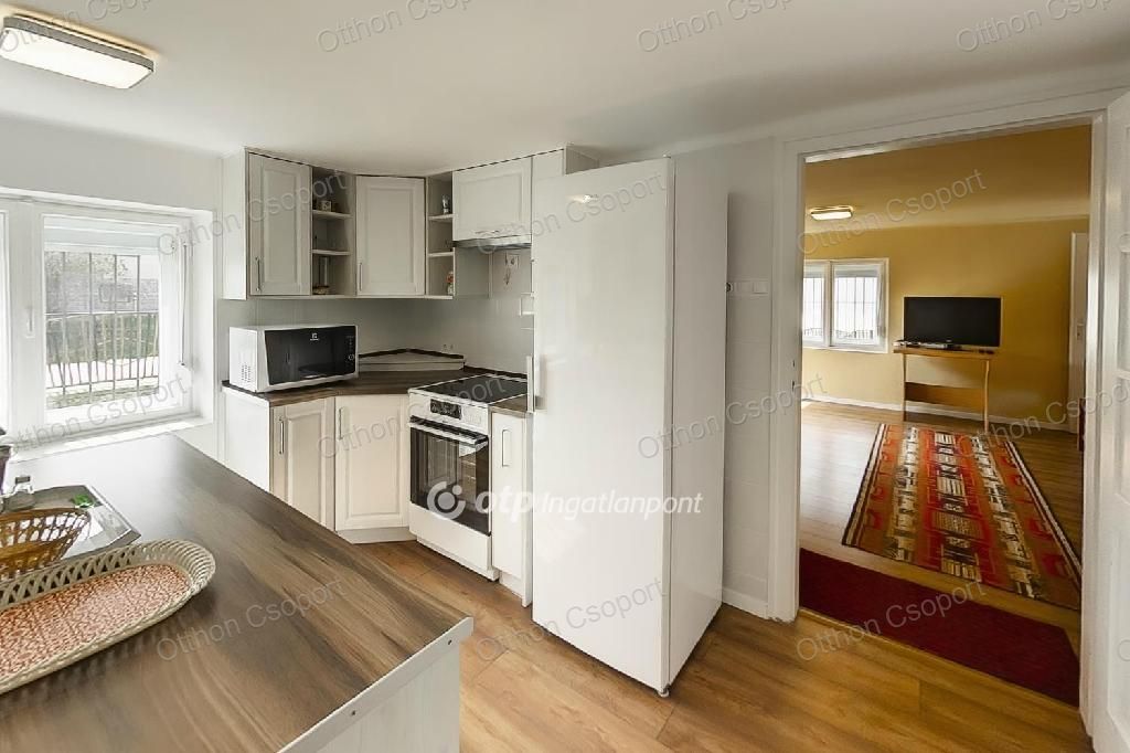 A Bükk hegység lábánál csendes, nyugodt településen 286 m2-es családi ház eladó.