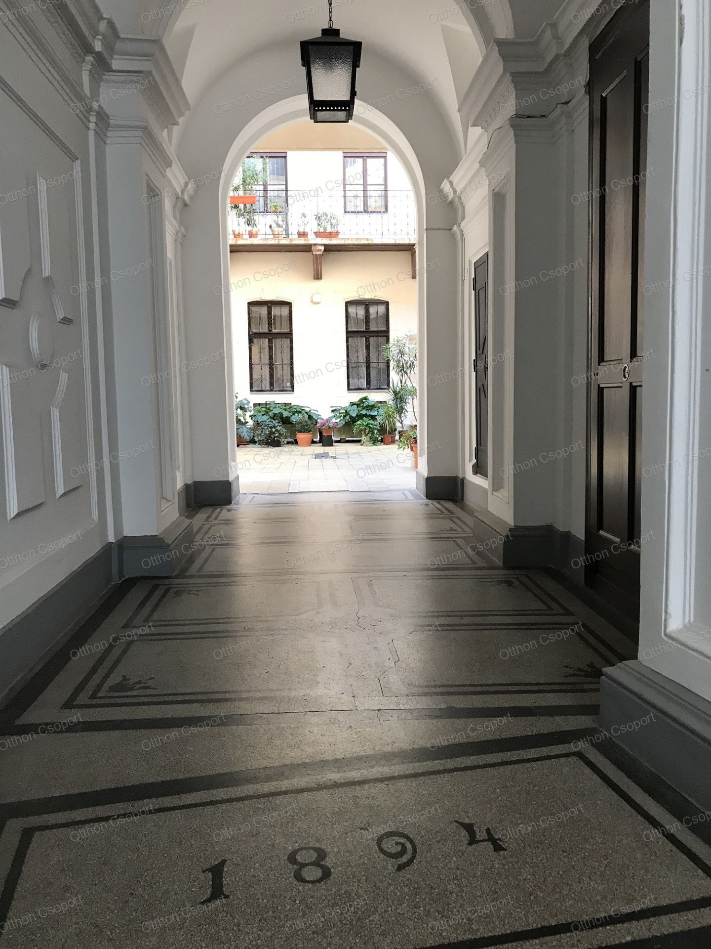 BUDAPEST I. KERÜLETBEN VÁRNEGYEDBEN 1,5 SZOBÁS LAKÁS KIADÓ- AZONNAL KÖLTÖZHETŐ