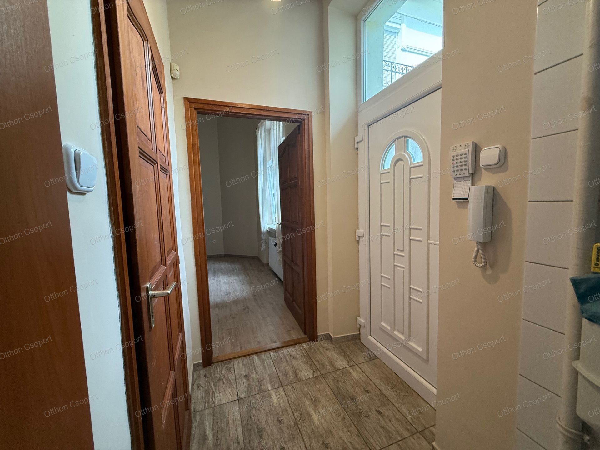 KISÁLLATBARÁT-EGYEDÜLÁLLÓKNAK-PÁROKNAK BUDAPEST VII KERÜLET LAKÁS  KIADÓ