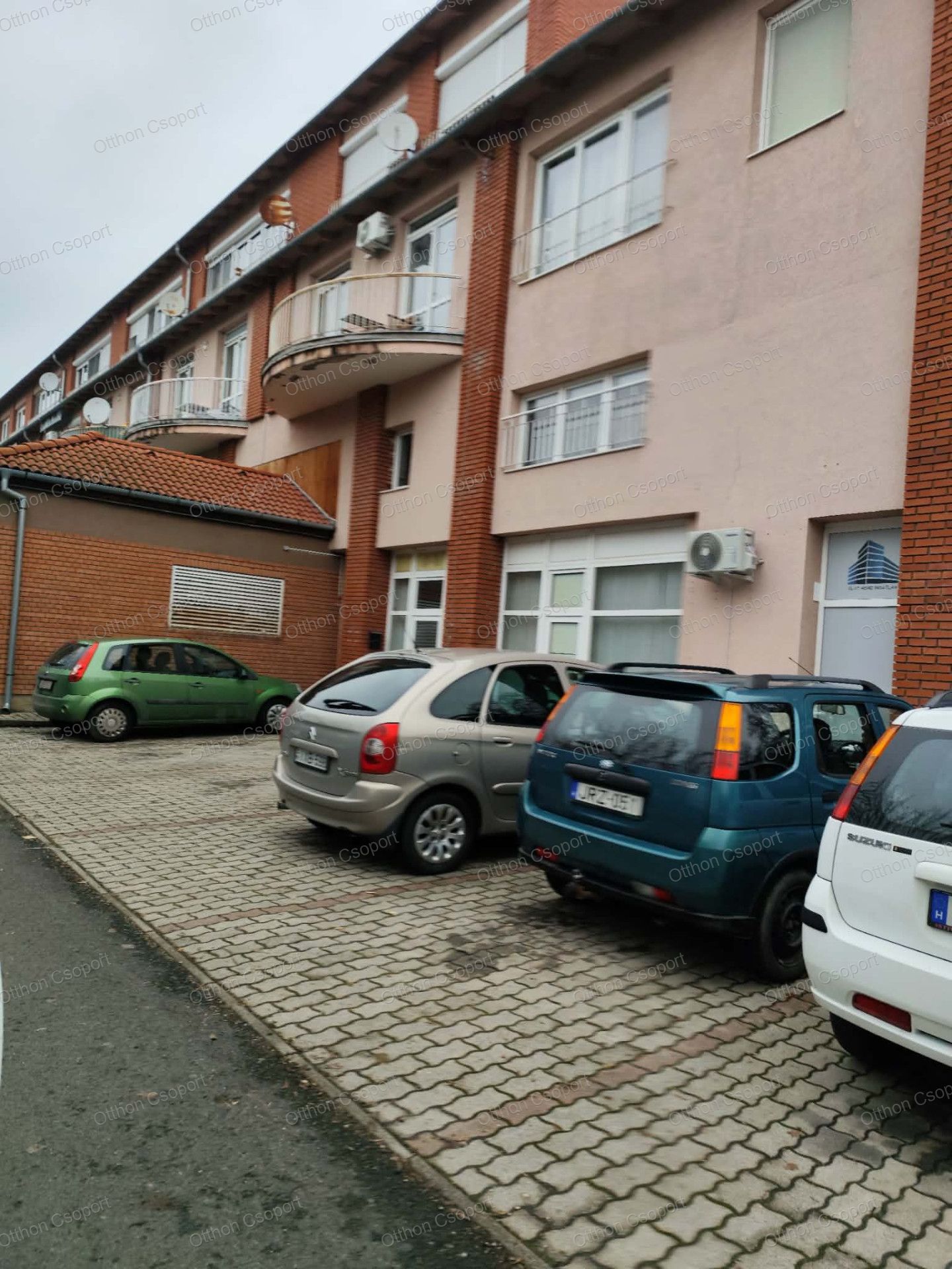 Keszthelyen üzlethelyiség Eladó